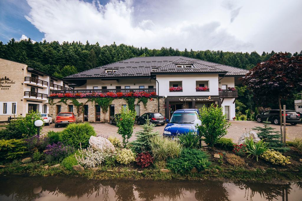 La Conac In Bucovina Hotel Gura Humorului Eksteriør billede